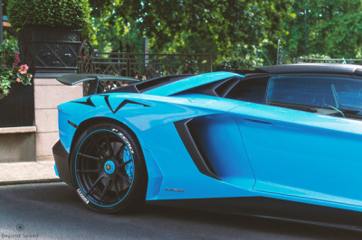 Lamborghini aventador opened door showed